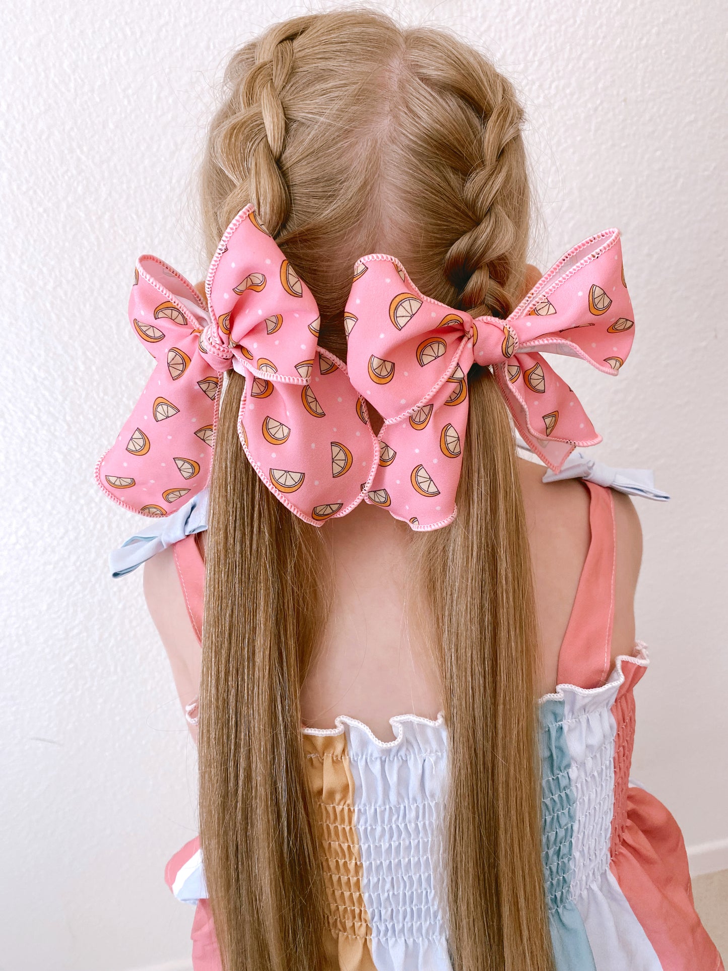 Large pink lemonade bow