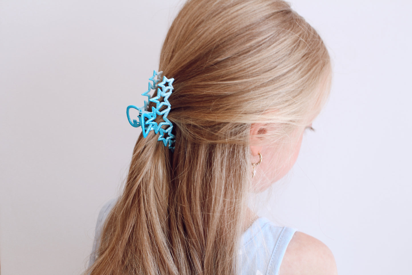 Sparkle blue star claw clip