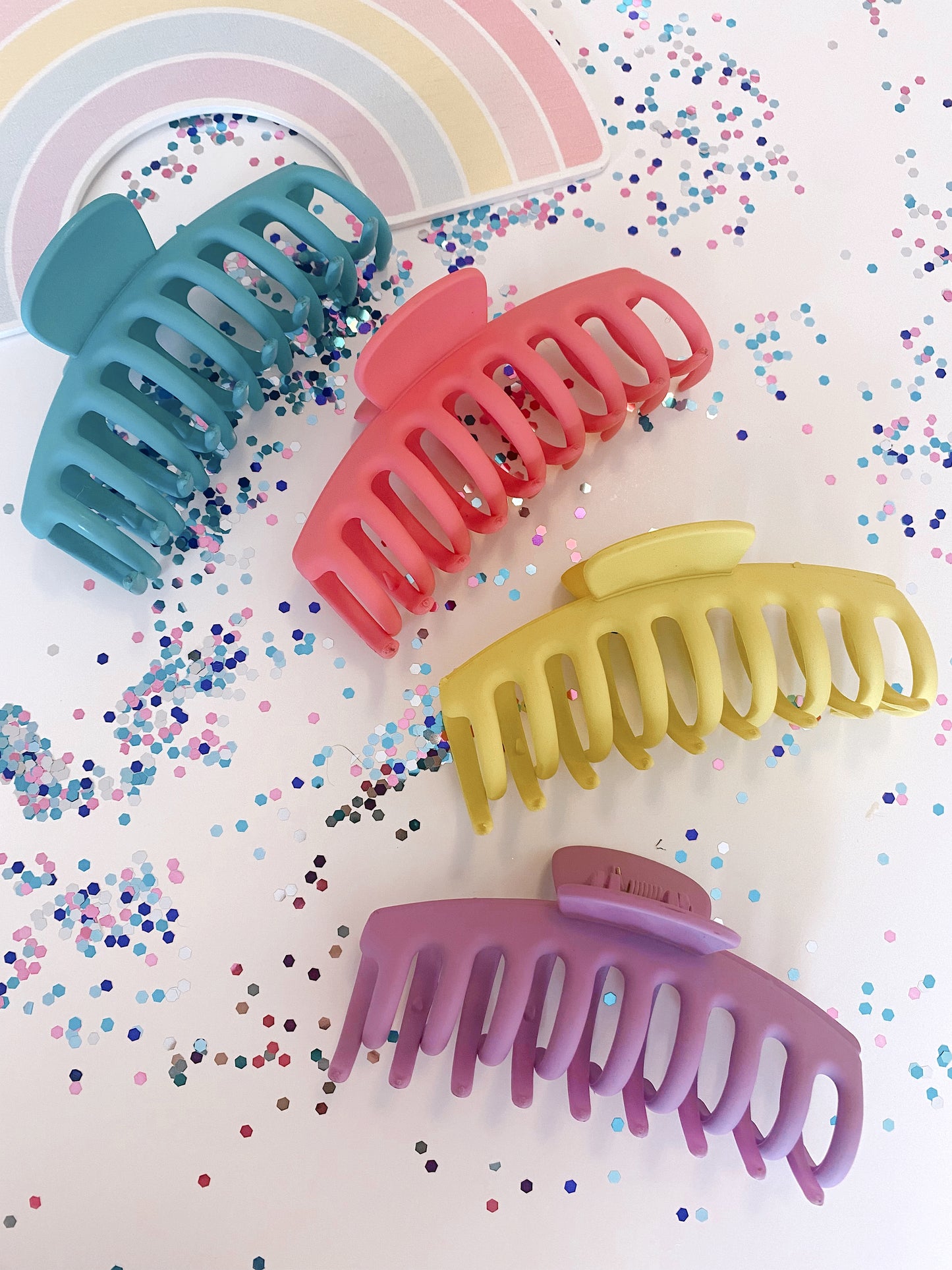 Jumbo bright claw clips