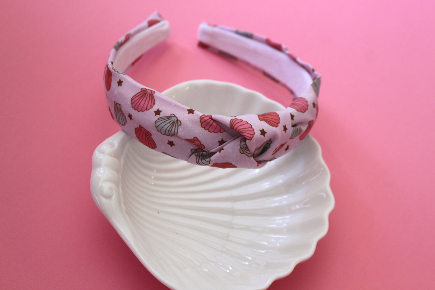 Shell knotted headband